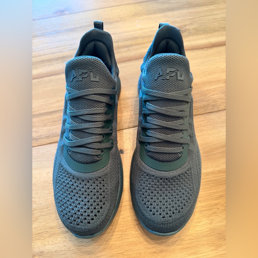 APL Women’s TechLoom Tracer Dark Army